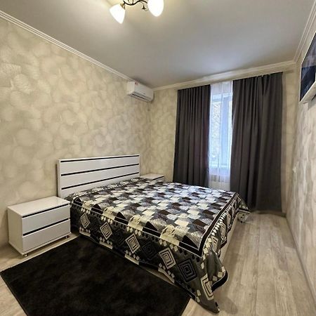 Prospekt Peremogu 10B Apartment โครโปนิตสกี ภายนอก รูปภาพ